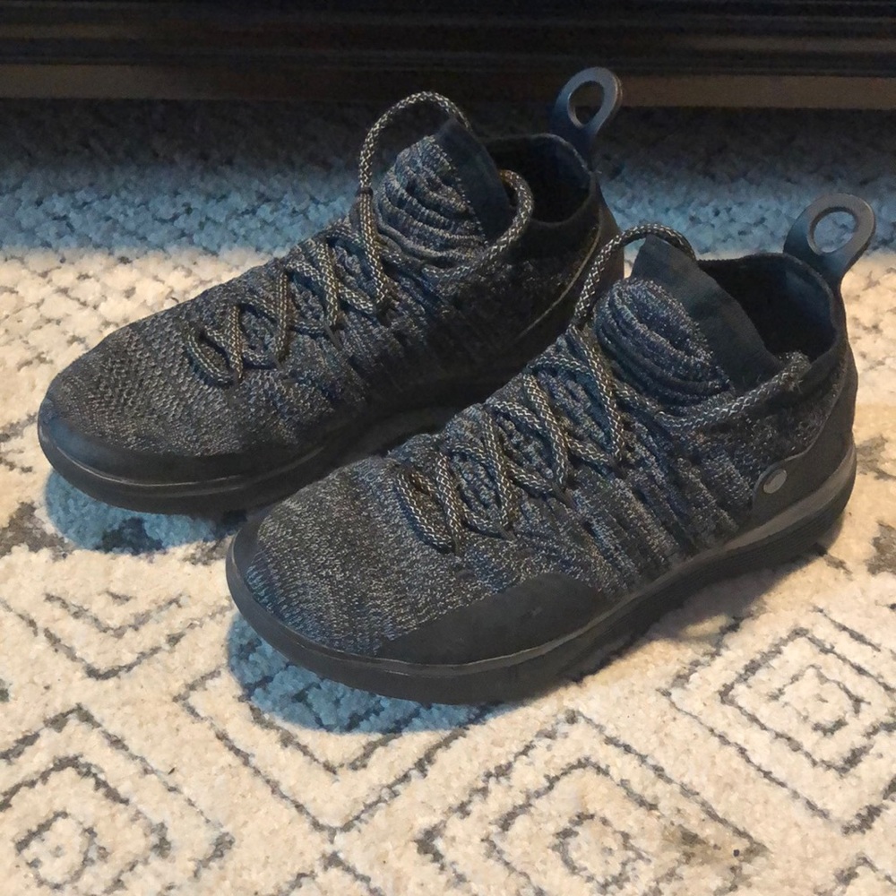 Nike Zoom KD 11 - Black Twilight Pulse - Used, in good condition.
